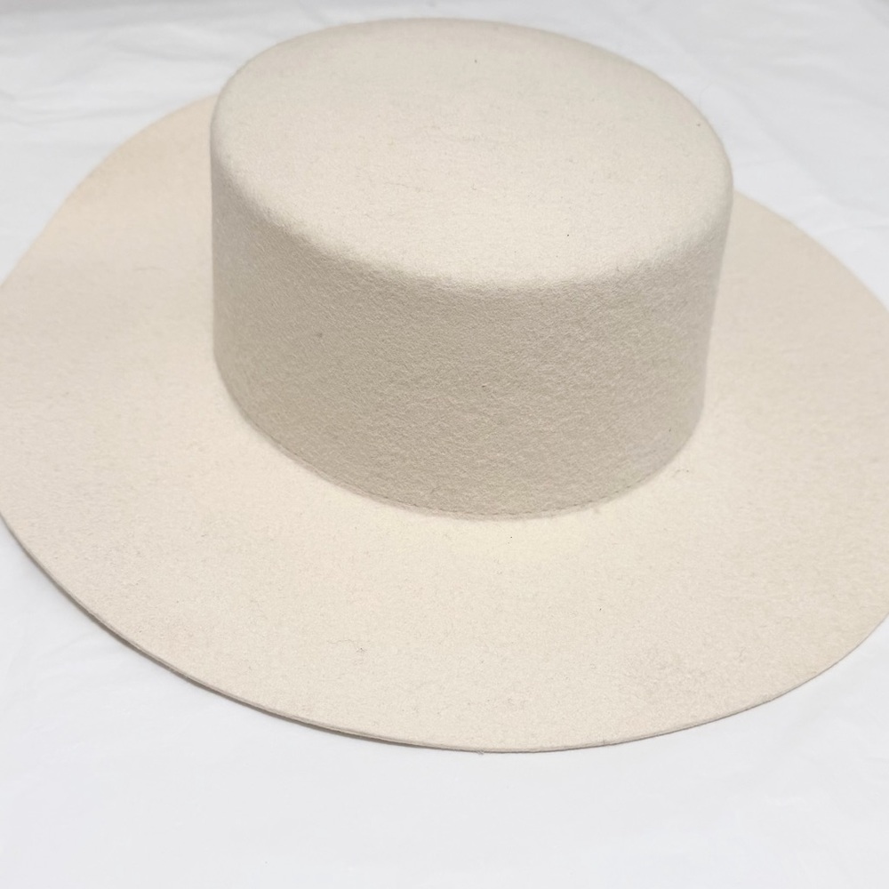 GIGI PIP Dahlia Boater Hat in Off White Size 55 (XS) - Picture 5 of 8